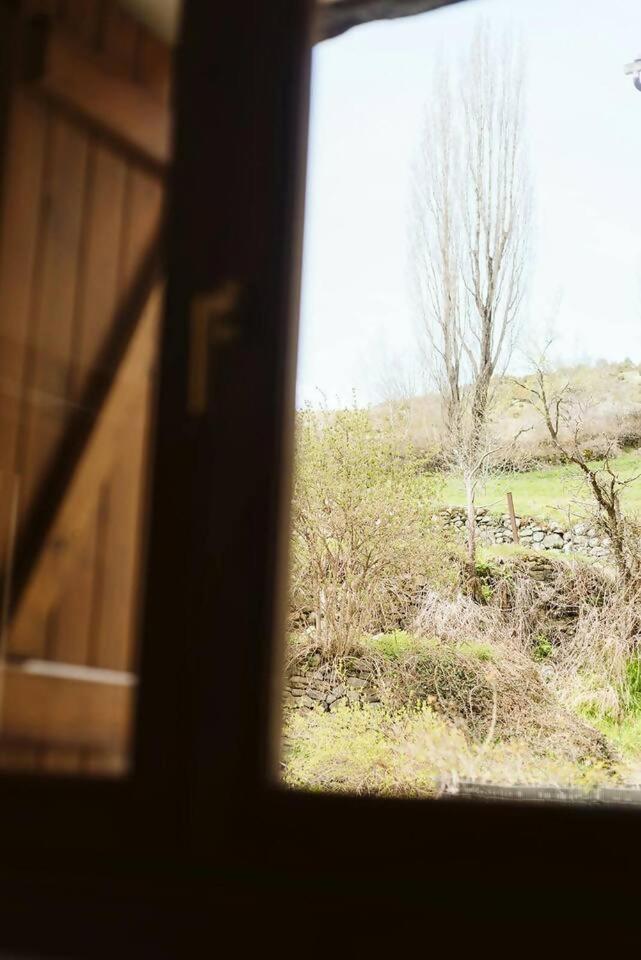 Cantal Sallent De Gallego Sencillo Y Acogedor Eksteriør bilde